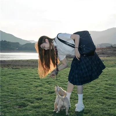 黑疯婆子闹监狱